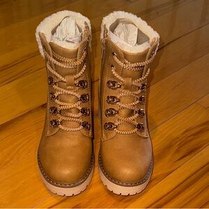 Dolce Vita Girls ‘Folksy’ Camel Shearling Boot